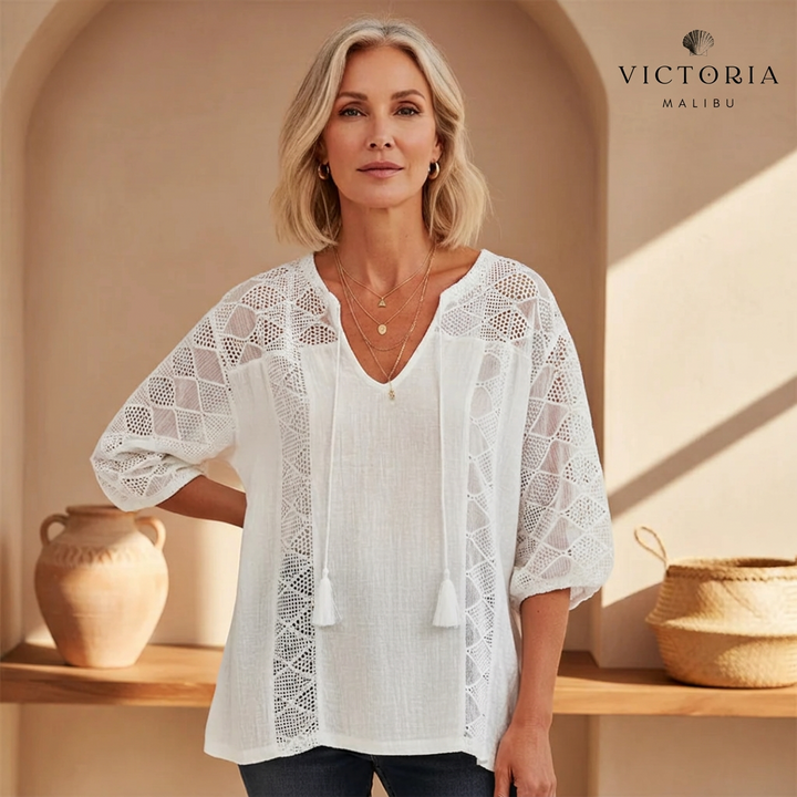 Auralee - Chic Accent Blouse